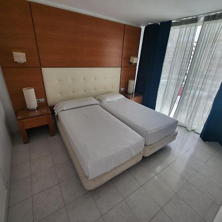 Cozy Apartment Near The Beach Playa de las Américas Buitenkant foto