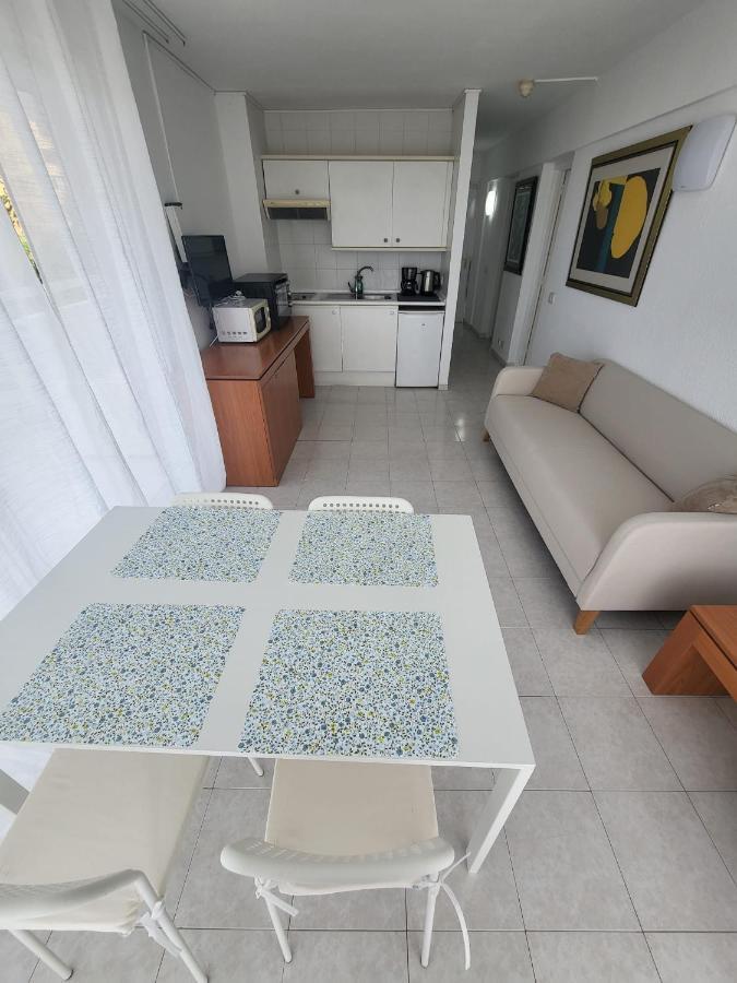 Cozy Apartment Near The Beach Playa de las Américas Buitenkant foto